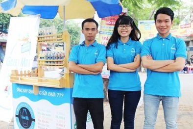 Bán sữa sạch lề đường, thu 60 triệu đồng/tháng