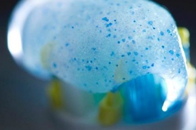 Tác hại 'gây sốc' của các hạt li ti trong mỹ phẩm