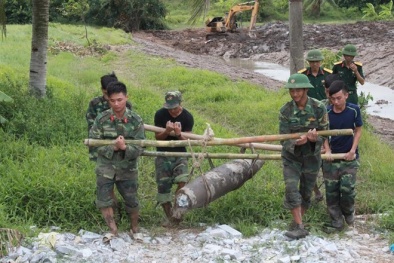 Hải Phòng: Đào ao trúng quả bom 250 kg