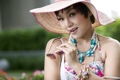 Thực hư thông tin ca sĩ Thái Thùy Linh bị đòi nợ giữa công cộng