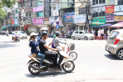 TP.HCM cảnh báo không chơi Pokémon go khi lái xe