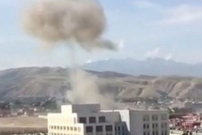Đại sứ quán Trung Quốc ở Kyrgyzstan bị bom xe lao vào nổ tung