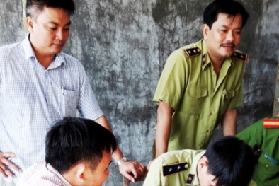 Hà Tĩnh: Đột kích cơ sở sản xuất giò dùng hàn the tẩm ướp