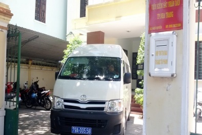 Nha Trang: Bắt một kiểm soát viên ngay tại nơi làm việc vì nghi vấn nhận hối lộ