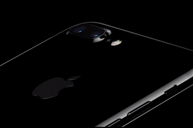 iPhone 7 chống nước nhưng Apple sẽ không bảo hành nếu hỏng vì nước