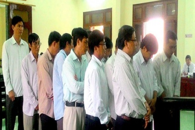 Phú Yên: 16 cựu quan chức huyện Đông Hòa 'dắt nhau' hầu tòa