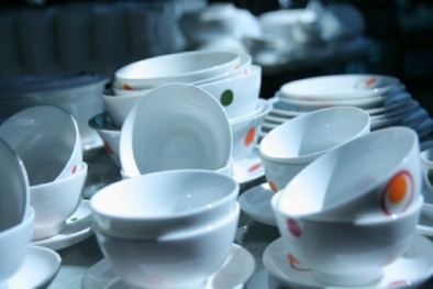 Bát đĩa bằng gốm sứ hoặc thủy tinh - Đẹp đi đôi với độc