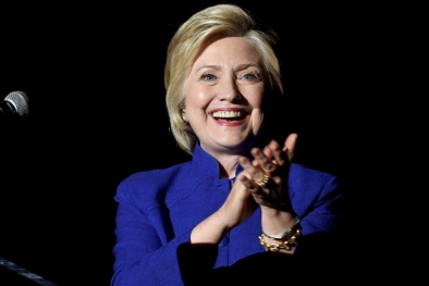 Hillary Clinton hoãn chuyến thăm đến Charlotte vì bạo lực