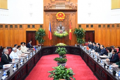 Thủ tướng Nguyễn Xuân Phúc hội kiến Tổng thống Philippines