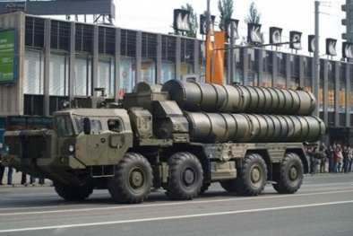 Iran tuyên bố tên lửa Bavar-373 tự chế ‘ăn đứt’ tên lửa Nga