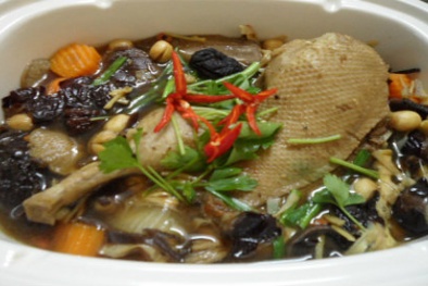 Ngủ tốt, giảm căng thẳng với món vịt hầm hạt sen
