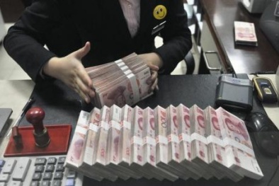 Nhân dân tệ trở thành tiền quốc tế: DN Việt cẩn trọng bị lệ thuộc