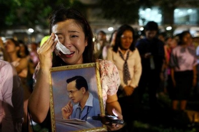 Nhà vua Thái Lan Bhumibol Adulyadej băng hà