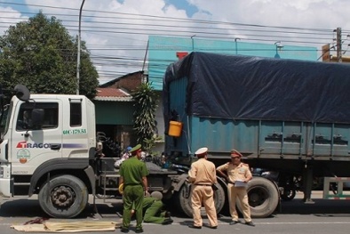Tai nạn giao thông ngày 27/10: Nữ sinh lớp 11 bị container cán tử vong