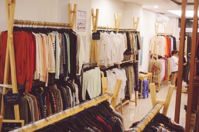 Áo len rách đắt khách đầu đông