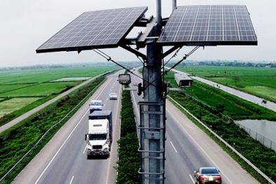 Camera trên cao tốc Nội Bài - Lào Cai có thể 'soi' biển số mờ sơn