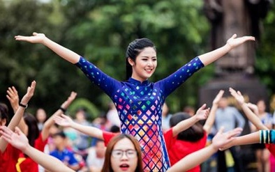 Hoa hậu Đặng Ngọc Hân: Không hỉ, nộ, ái, ố trên thế giới ảo