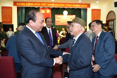 Thủ tướng Nguyễn Xuân Phúc dự Ngày hội đại đoàn kết toàn dân ở phường Điện Biên