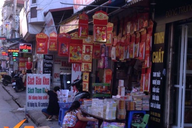 Thị trường lịch Tết 2017: Đầu mùa giảm giá ‘sốc’ vẫn không hút khách