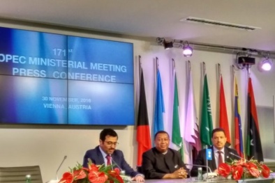Giá dầu tăng mạnh sau quyết định cắt giảm 1.2 triệu thùng dầu của OPEC