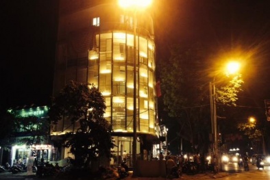 Choáng với gia thế ít ai biết của Thủy Top
