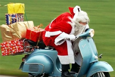 Giáng sinh 2016: Muôn kiểu biến hình độc đáo của ông già Noel