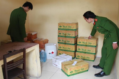 Tin tức cảnh báo nổi bật: Axit với nước lã thành dấm ngon bán Tết