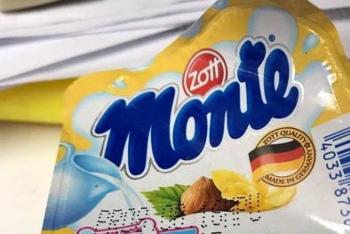 Nhiều trường hợp váng sữa Monte bị mốc đen trong khi hạn dùng vẫn còn