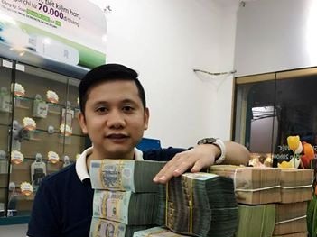 Thêm 'siêu sim' được chuyển nhượng giá 9 tỷ đồng