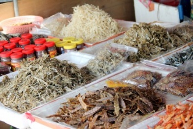 Thực phẩm khô ngày Tết nguy cơ 'ngậm' hóa chất