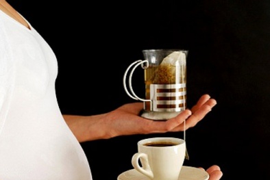 Mẹ 'nghiện' cà phê lúc mang thai, con dễ mắc bệnh máu trắng