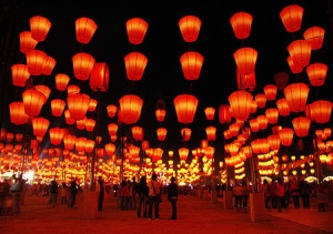 Ý nghĩa phong tục 'cúng cả năm không bằng rằm tháng Giêng'