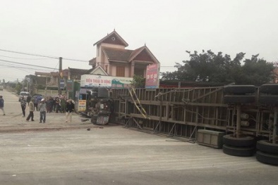 Hà Tĩnh: 2 ngày liên tiếp 4 người tử vong do container va chạm xe máy