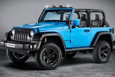 Chiếc xe Jeep màu xanh dương xuất hiện tại triển lãm Geneva có gì lạ?