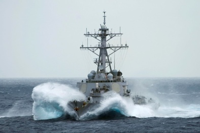 Khu trục hạm USS Curtis Wilbur mang 90 tên lửa hủy diệt kinh hoàng