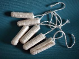 Sốc độc phải nhập viện sau khi dùng tampon