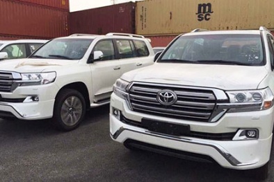 Cận cảnh chiếc Toyota Land Cruiser 2017 đầu tiên về Việt nam