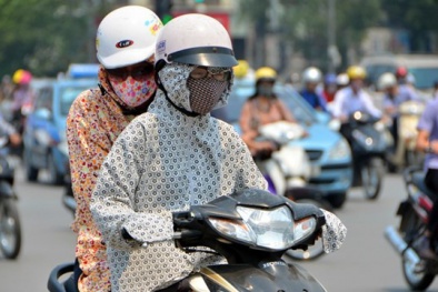 Áp thấp nhiệt đới suy yếu, nắng nóng trên cả nước