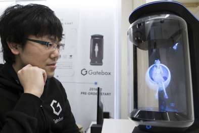 “Bạn gái ảo” giá 60 triệu đồng dành cho đàn ông độc thân
