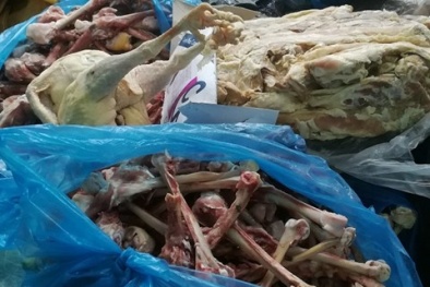 Hãi hùng thịt ngoại nhập bốc mùi chờ ngày ‘tái xuất’