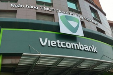 ‘Bỗng dưng’ mất 30 triệu: Vietcombank hoàn lại tiền cho khách hàng trước, điều tra sau