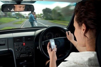Lái xe ô tô sẽ bị phạt nặng gần 1 triệu đồng với hành vi sai quen thuộc mà không để ý