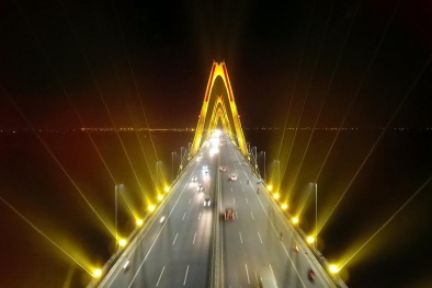 Hệ thống chiếu sáng cầu Nhật Tân-Điểm nhấn mới của Hà Nội