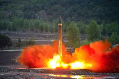 Tên lửa Hwasong-12- vũ khí bí ẩn uy lực nhất của Triều Tiên