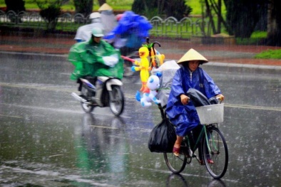 Mưa lớn trên diện rộng, chấm dứt đợt nắng nóng kỷ lục