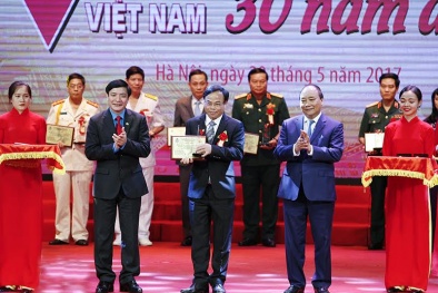Nhiều đơn vị trực thuộc Bộ KH&CN được nhận cờ thi đua của Chính phủ