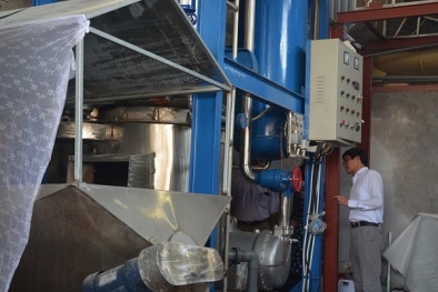 Một cơ sở nước uống đóng chai ở Hà Nội không có... dụng cụ rửa bình theo quy định