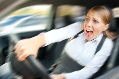 Đạp nhầm chân ga: Cảnh báo gây tai nạn giao thông kinh hoàng