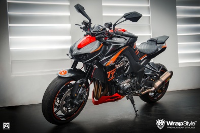 Chiêm ngưỡng Naked bike Kawasaki Z1000 độ tem cam-đen cực ‘ngầu’