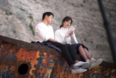 'Giật mình' với những lần Song Joong Ki và Song Hye Kyo đã từng mặc đồ đôi tình tứ thế này
